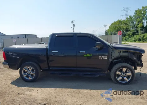 2016 Ram 1500 Big Horn z USA, uszkodzony, nr VIN 1C6RR7LT1GS331154